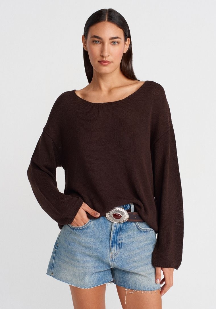 Oval Yaka Yumuşak Dokulu Triko Kazak 