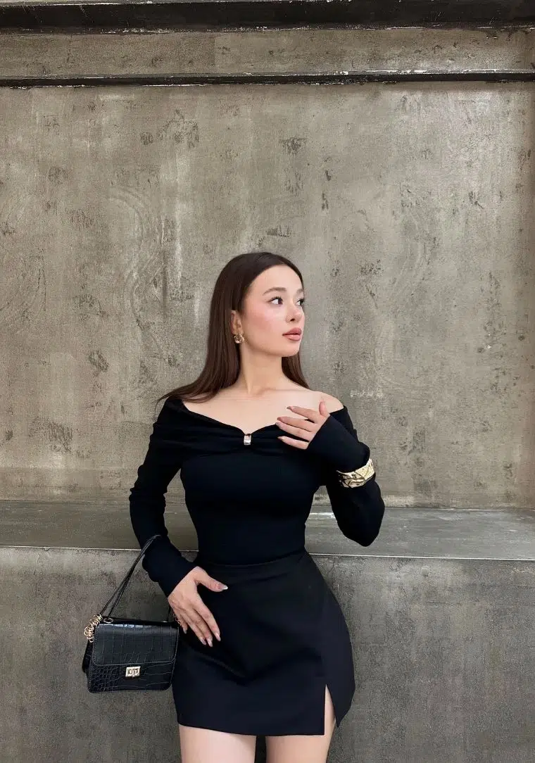 MOODAY Bardot Yaka Aksesuarlı Triko Kazak 