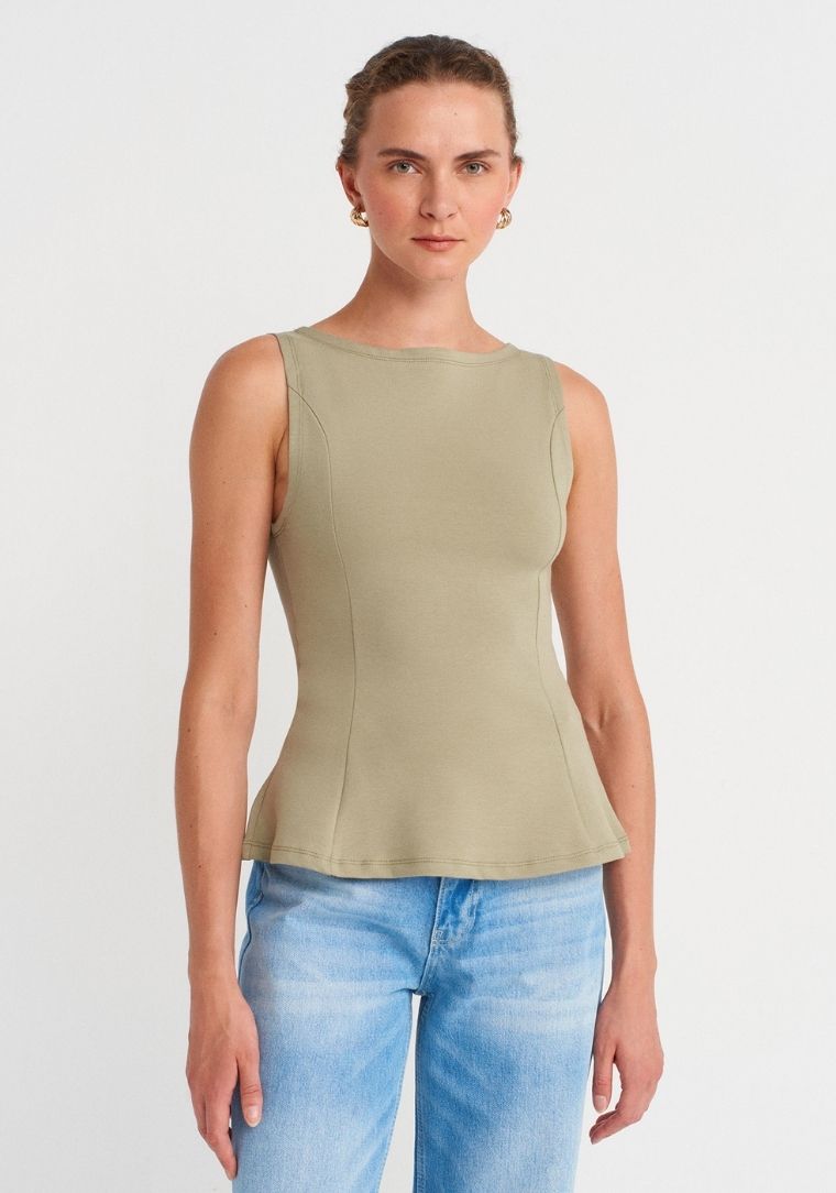 21001 DİL Kayık Yaka Peplum Top 