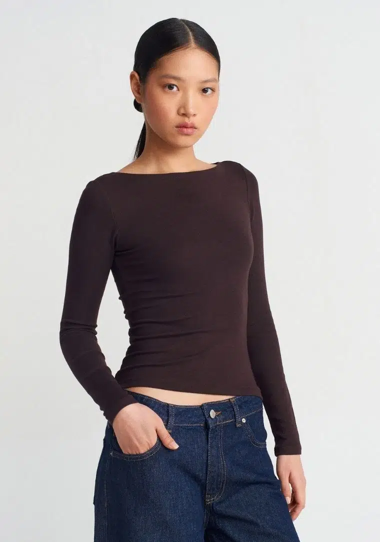 Kayık Yaka Uzun Kollu Top 