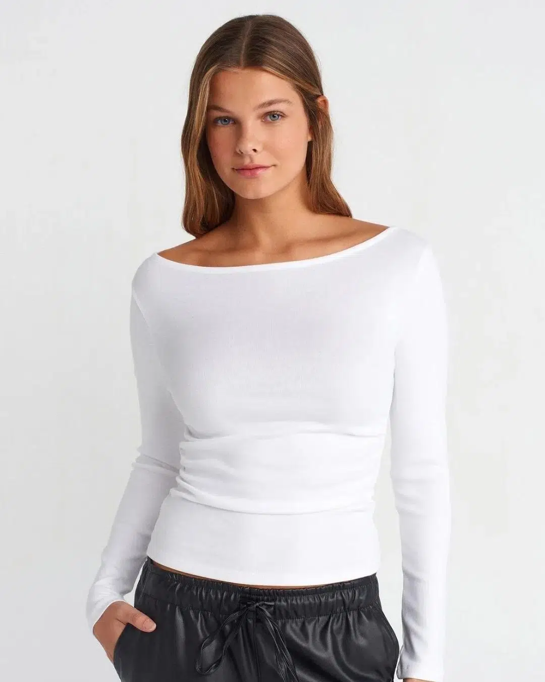 Büzgülü Kayık Yaka Top 