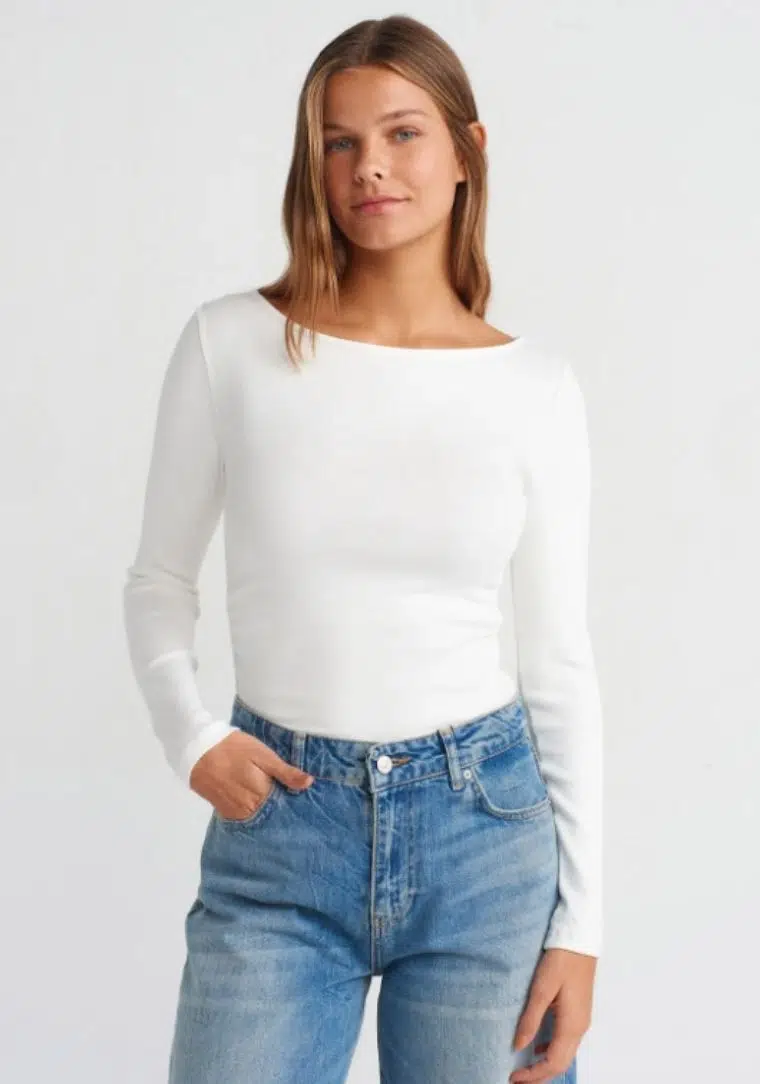 Büzgülü Kayık Yaka Top 