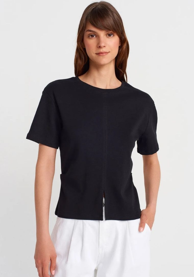 31874 DİL Yırtmaç Detaylı T-shirt 